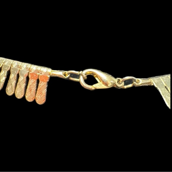 Vintage Cleopatra Egyptian Revival Textured Goldtone Necklace Choker 16” - Picture 3 of 3